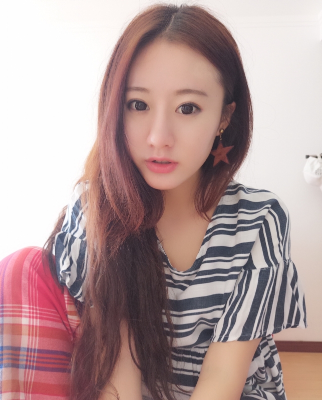 没有故事的女同学的第二张照片--平和相亲网