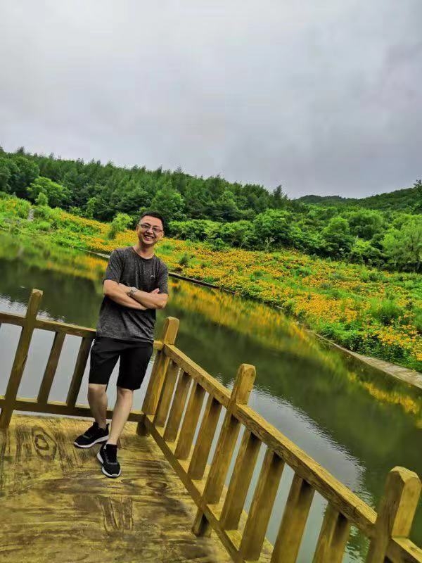 正能量的第三张照片--平和相亲网