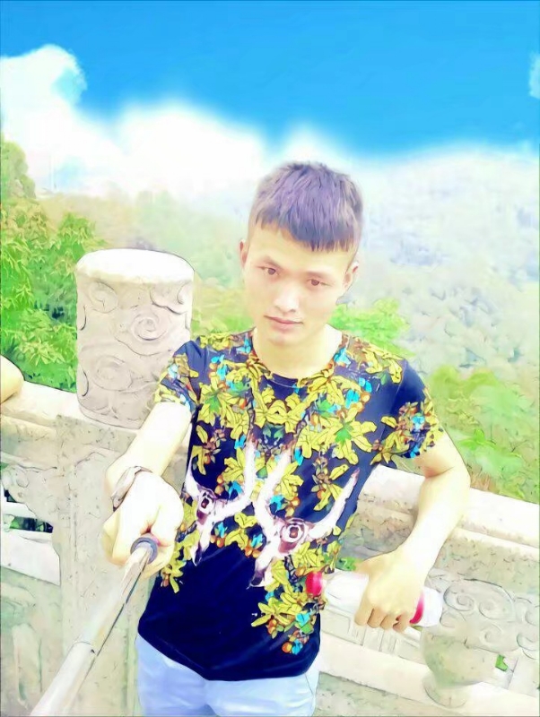 孤独王者元首的第一张照片--平和相亲网
