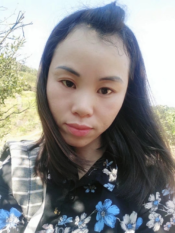 英英的第一张照片--平和相亲网