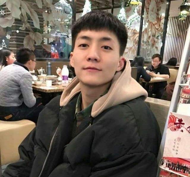 相爱的人的第一张照片--平和相亲网