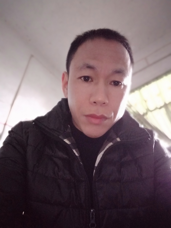 相信真爱的第一张照片--平和相亲网
