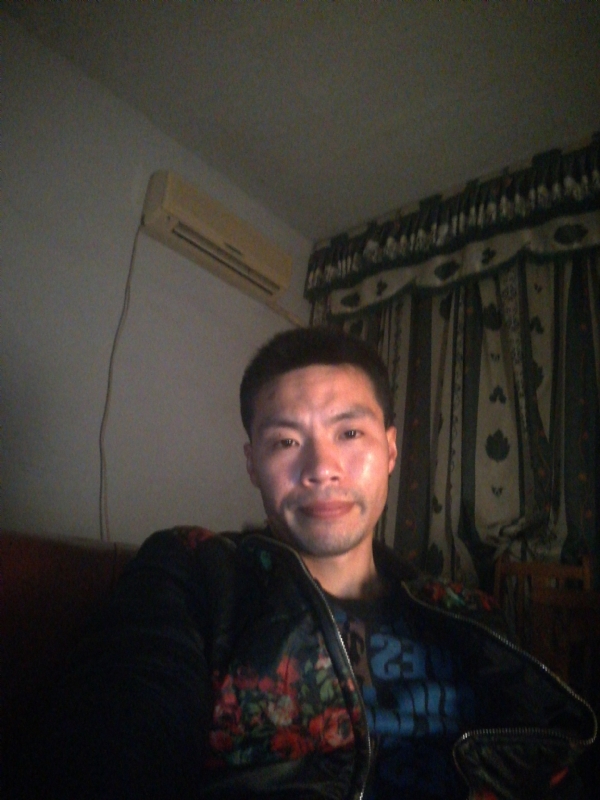 性情男儿的第一张照片--平和相亲网