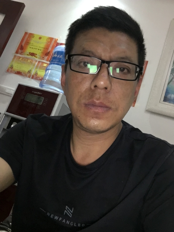 牵手的第三张照片--平和相亲网