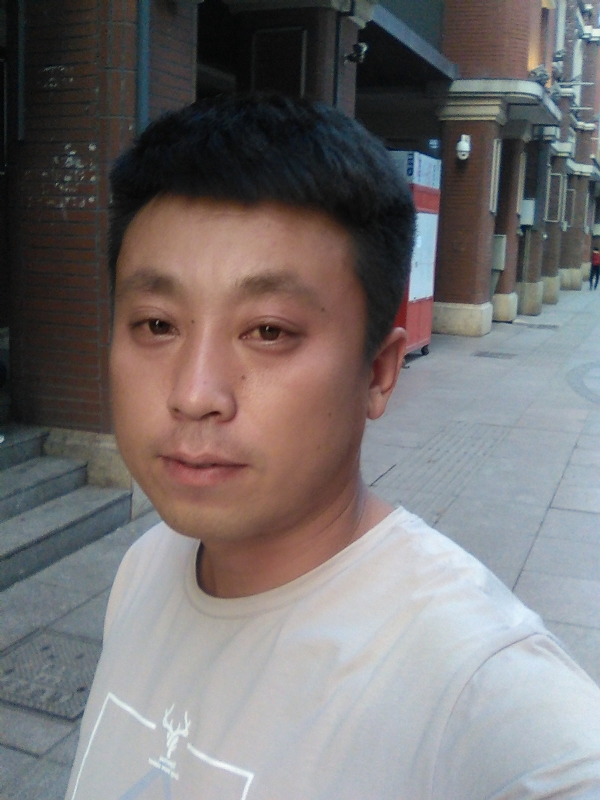 冰冷的心的第一张照片--平和相亲网