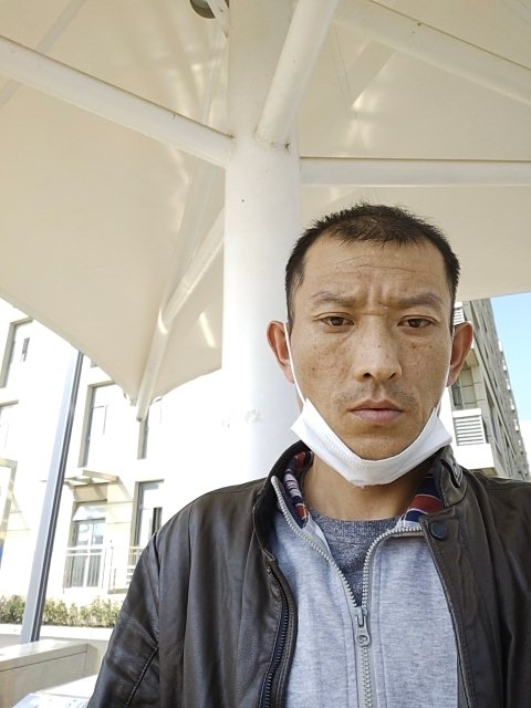 孤狼的第一张照片--平和相亲网