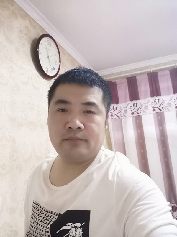 爱你的眼睛的第一张照片--平和相亲网