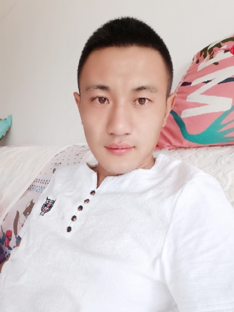 海阔天空的第一张照片--平和相亲网