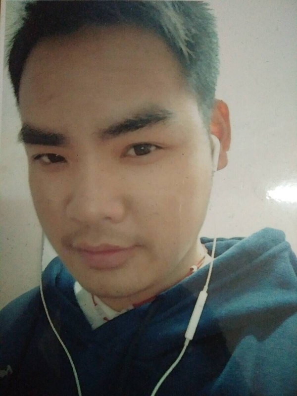 渴望爱的第一张照片--平和相亲网