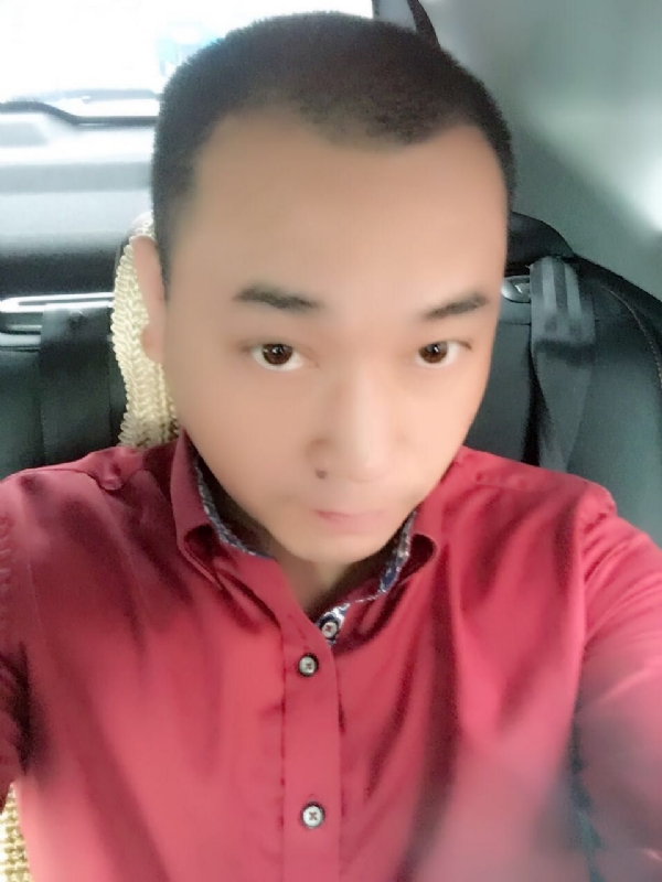 在一个路口等的第一张照片--平和相亲网