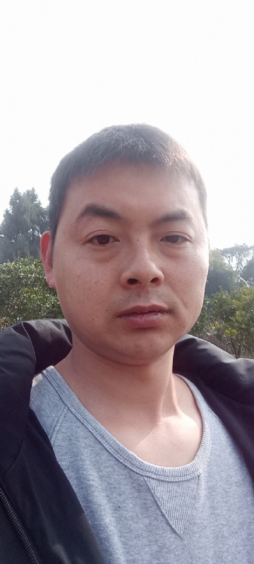 亲亲抱抱我爱你的第一张照片--平和相亲网
