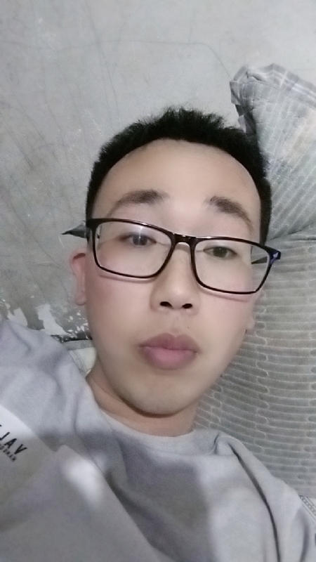 喜欢比我大的女人的第一张照片--平和相亲网
