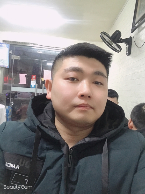 回忆是个小孩的第一张照片--平和相亲网