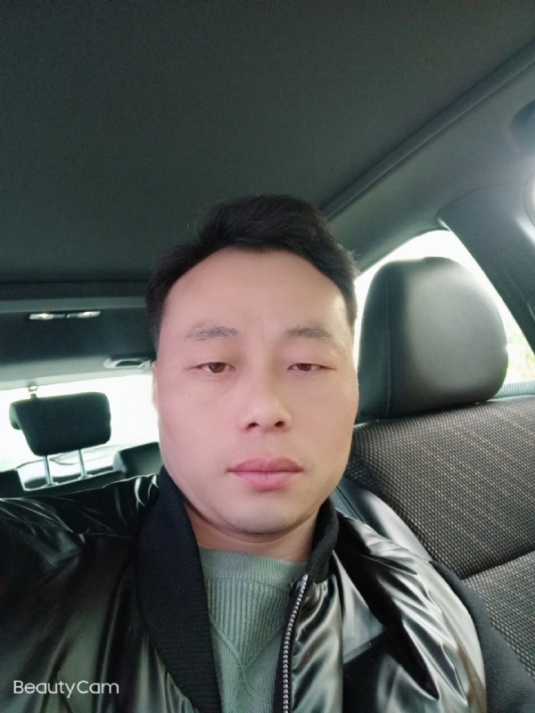 放飞的羊的第一张照片--平和相亲网