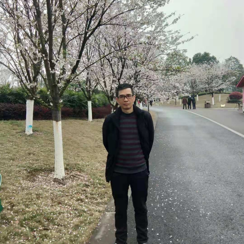 痴心爱人的第一张照片--平和相亲网