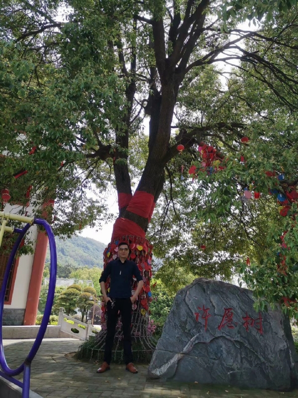 霸气的第一张照片--平和相亲网