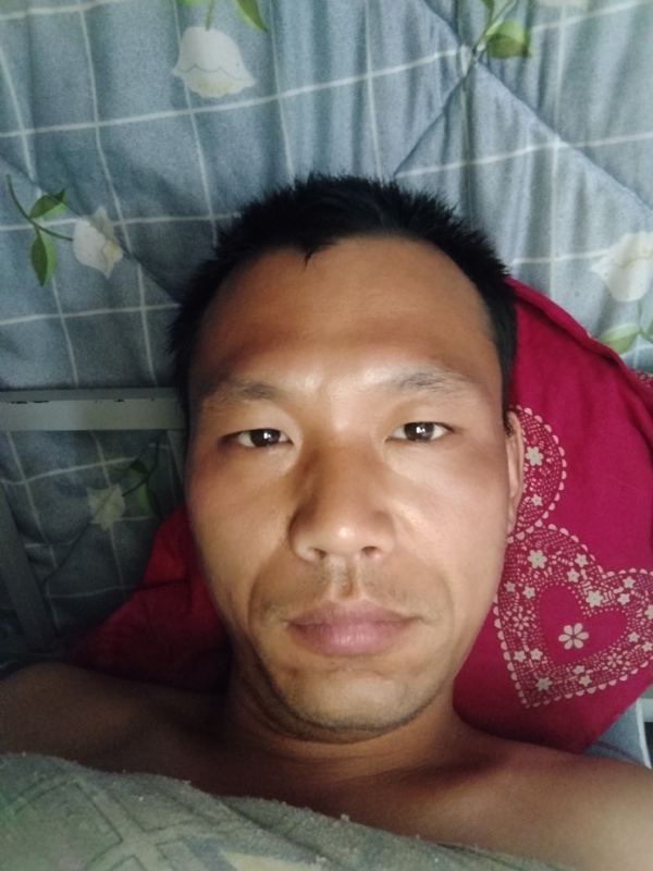 弘扬的第一张照片--平和相亲网