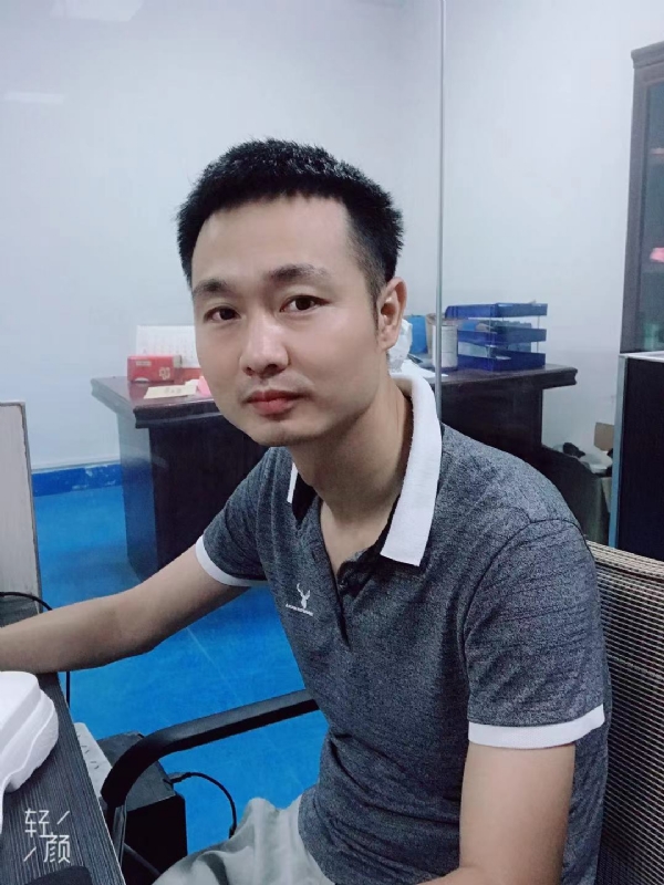 不忘初心的第一张照片--平和相亲网