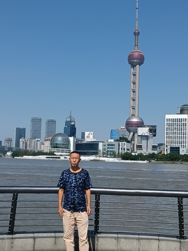 伪装浪漫的第一张照片--平和相亲网