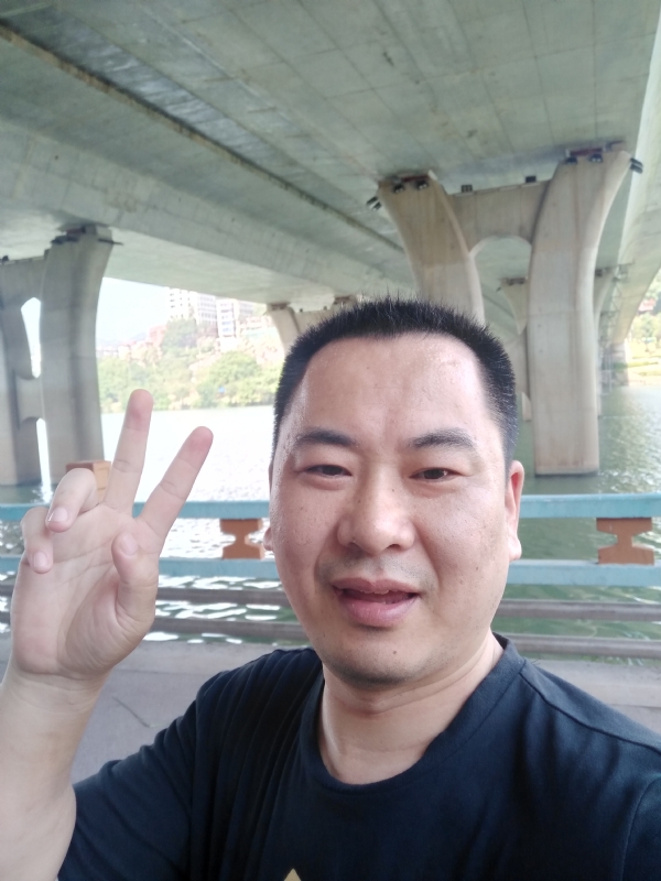 上人的第一张照片--平和相亲网