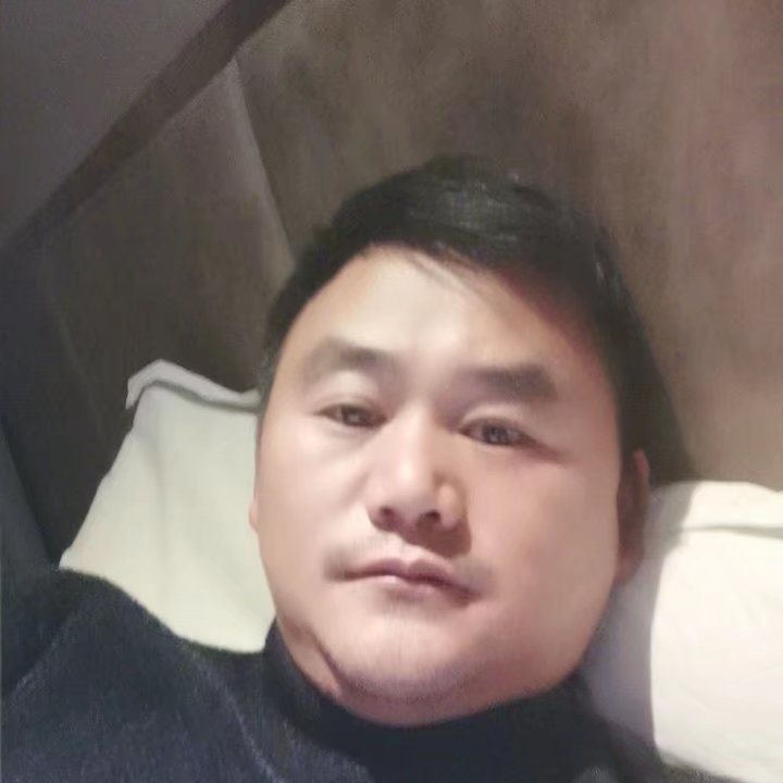 奔跑的第三张照片--平和相亲网