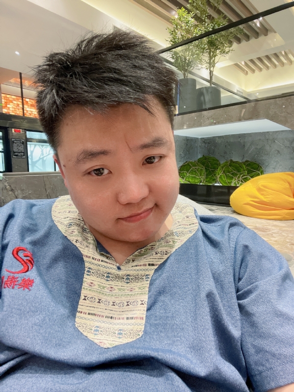 小恶魔的第一张照片--平和相亲网