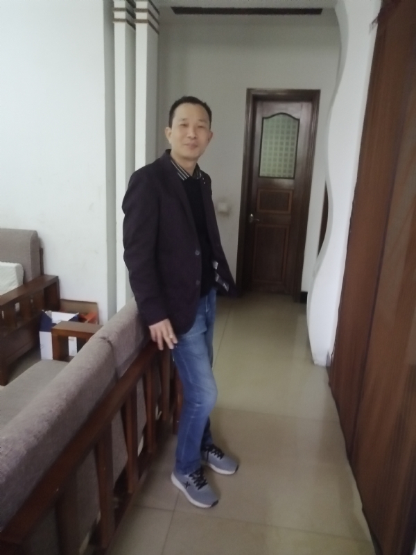 相亲相爱的第一张照片--平和相亲网