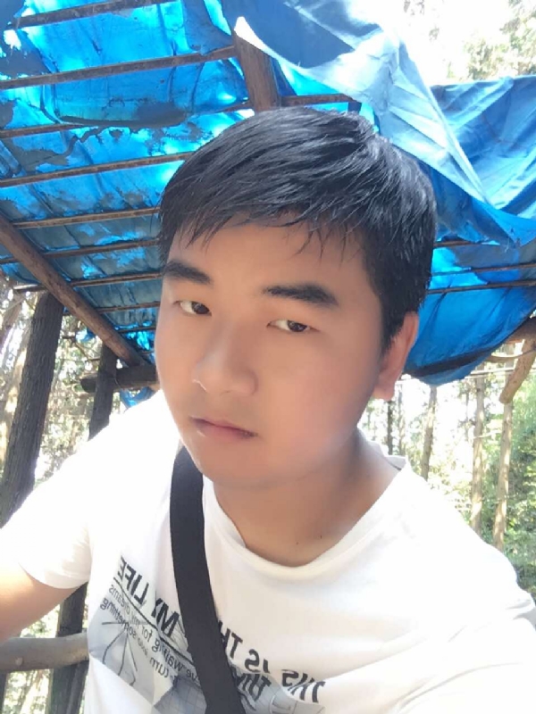 殷勤的王子的第三张照片--平和相亲网
