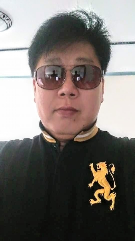 含笑半步癲的第一张照片--平和相亲网