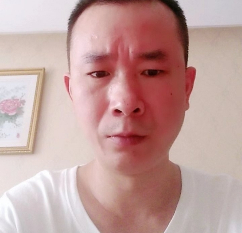 自由飞翔的第一张照片--平和相亲网