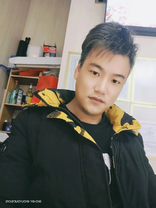 孤酒枕愁眼眠的第一张照片--平和相亲网