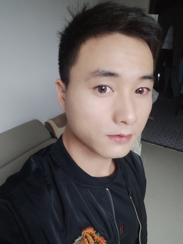 何凡的第三张照片--平和相亲网