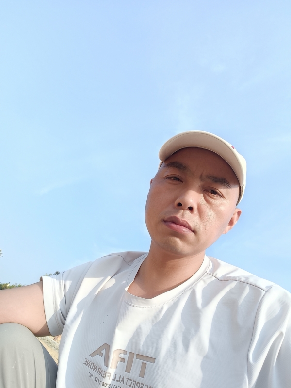 哥哥的第一张照片--平和相亲网