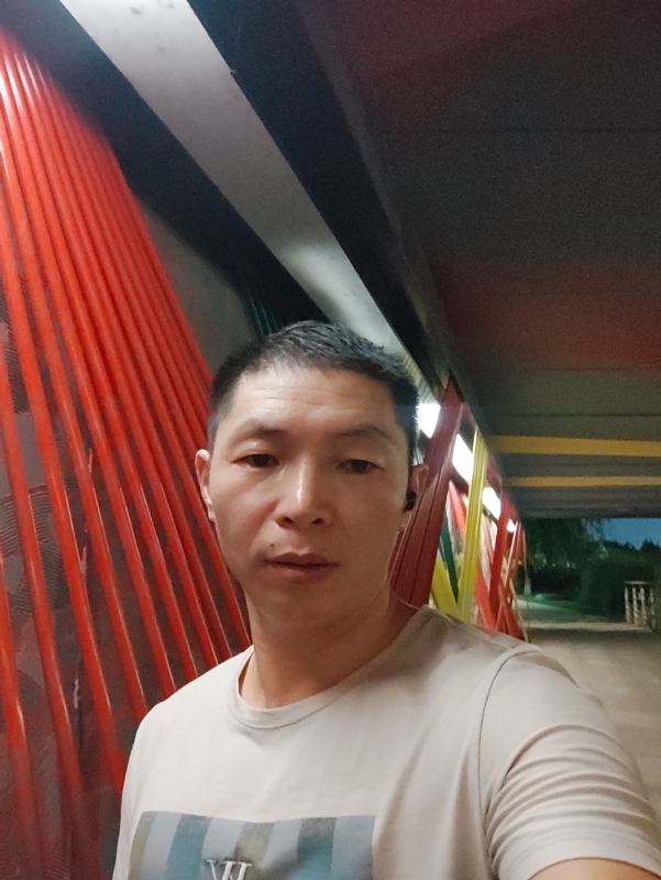 夜猫的第一张照片--平和相亲网