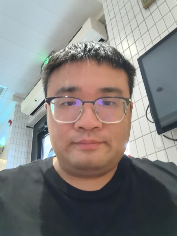 君临天下的第三张照片--平和相亲网