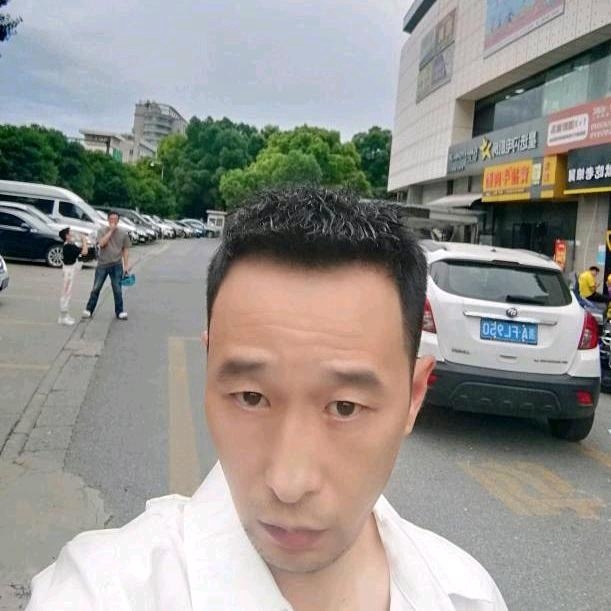 小林的第三张照片--平和相亲网