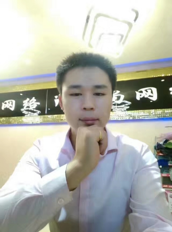 沉默寡言的第一张照片--平和相亲网