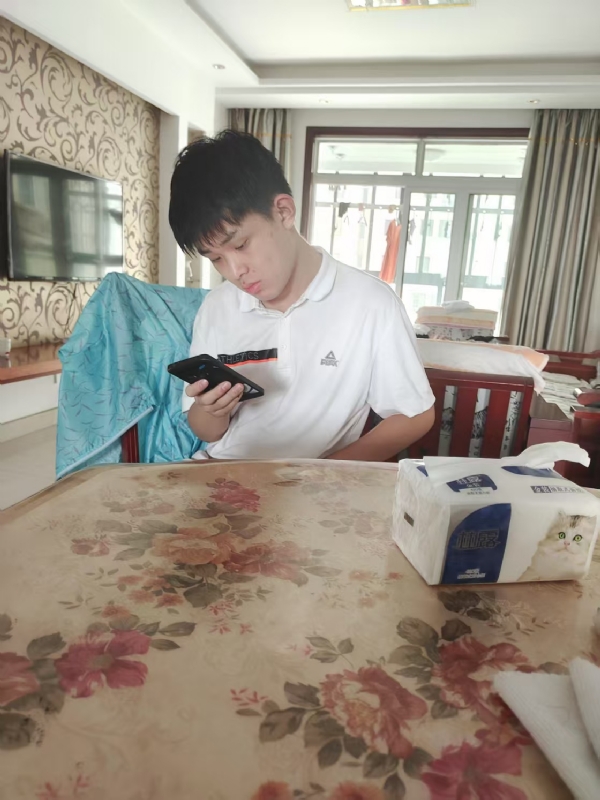 铁在烧的第一张照片--平和相亲网